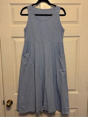 Light Blue Sleeveless Dress with Pockets